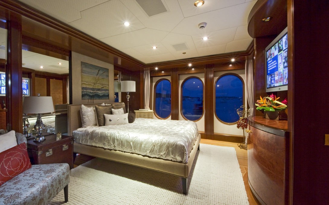 [60m-Yacht-BLUE-MOON]-3387-126.jpg