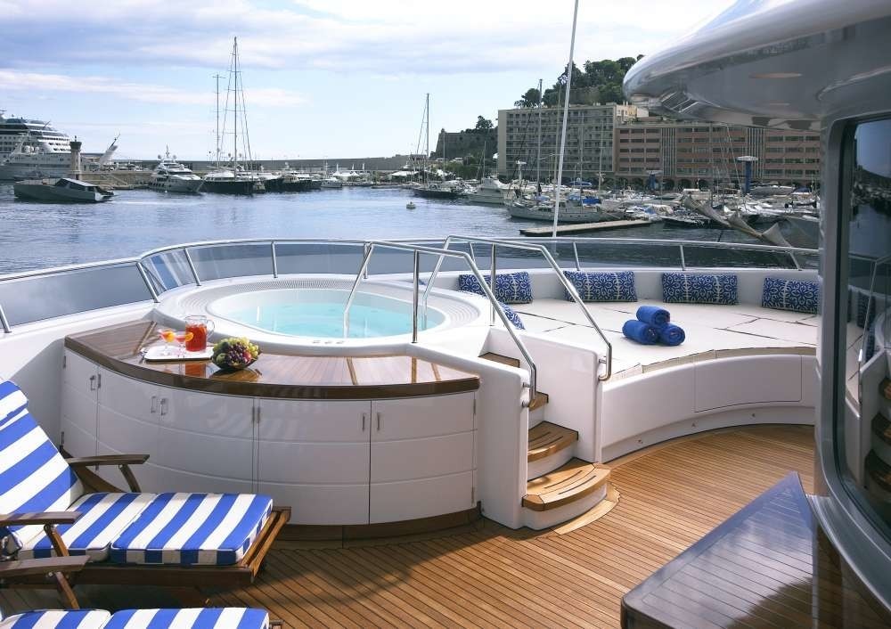 [60m-Yacht-BLUE-MOON]-3387-49.jpg