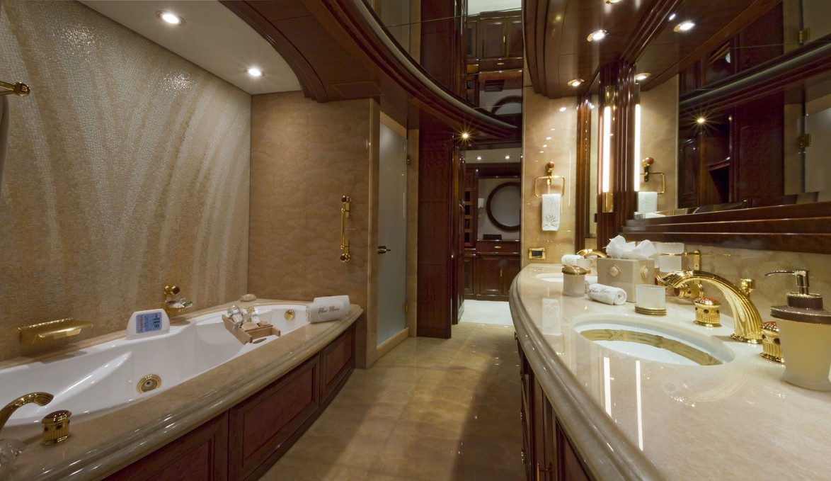 [60m-Yacht-BLUE-MOON]-3387-59.jpg