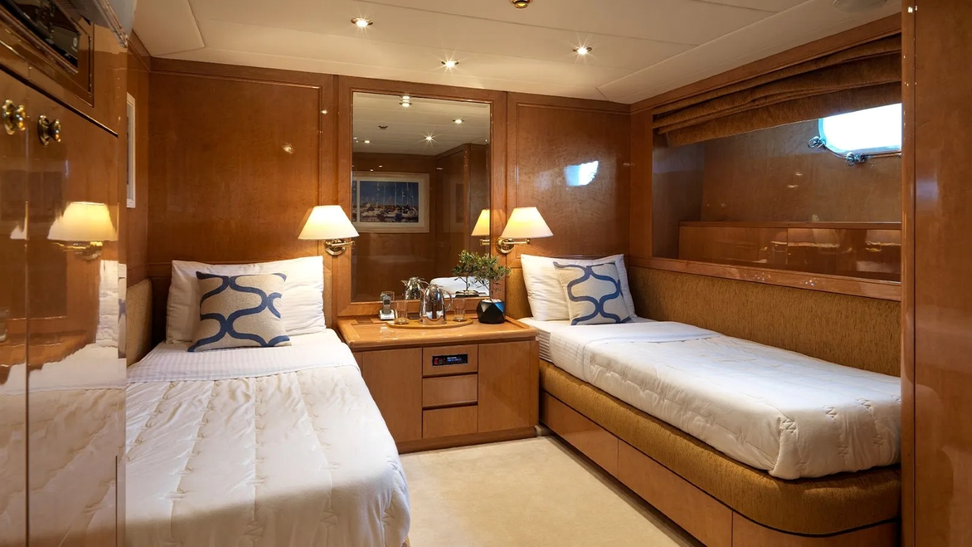 Cabin With Double Bed 01.jpg