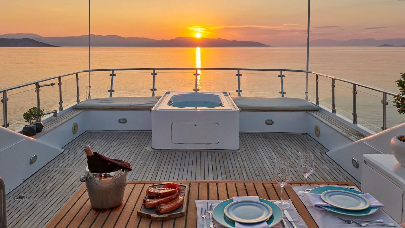 Exterior Relaxation Area With Sea Views 05.jpg