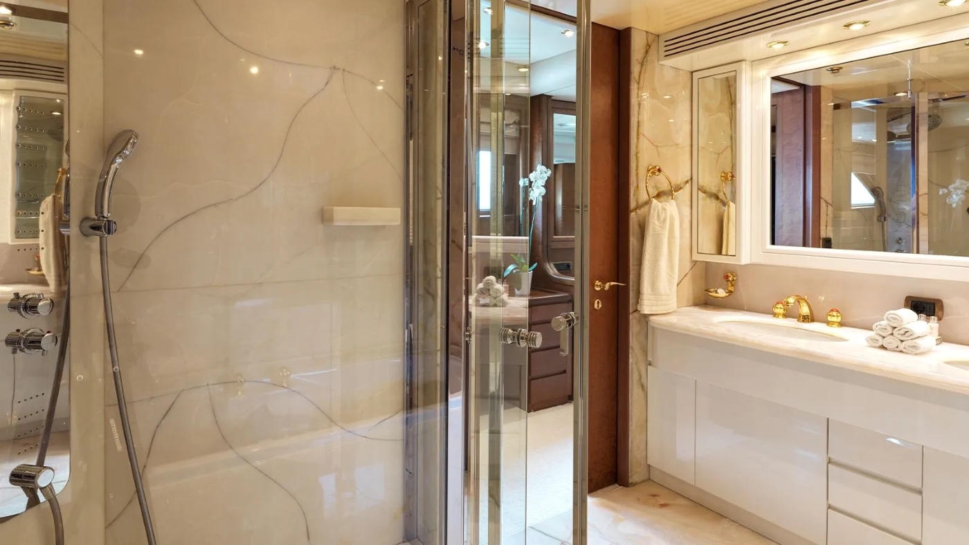 Guest Bath.jpg