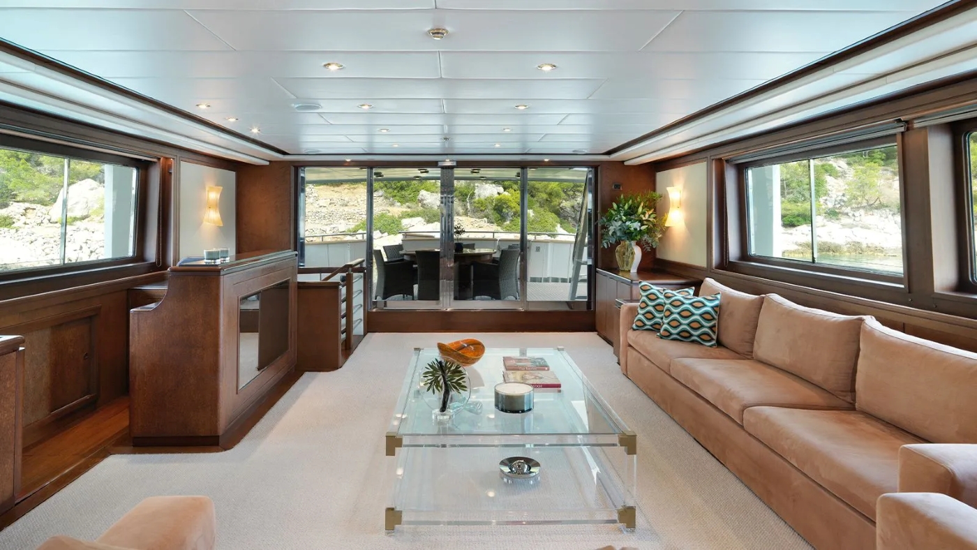 Interior Relaxation Area With Sea Views 01.jpg