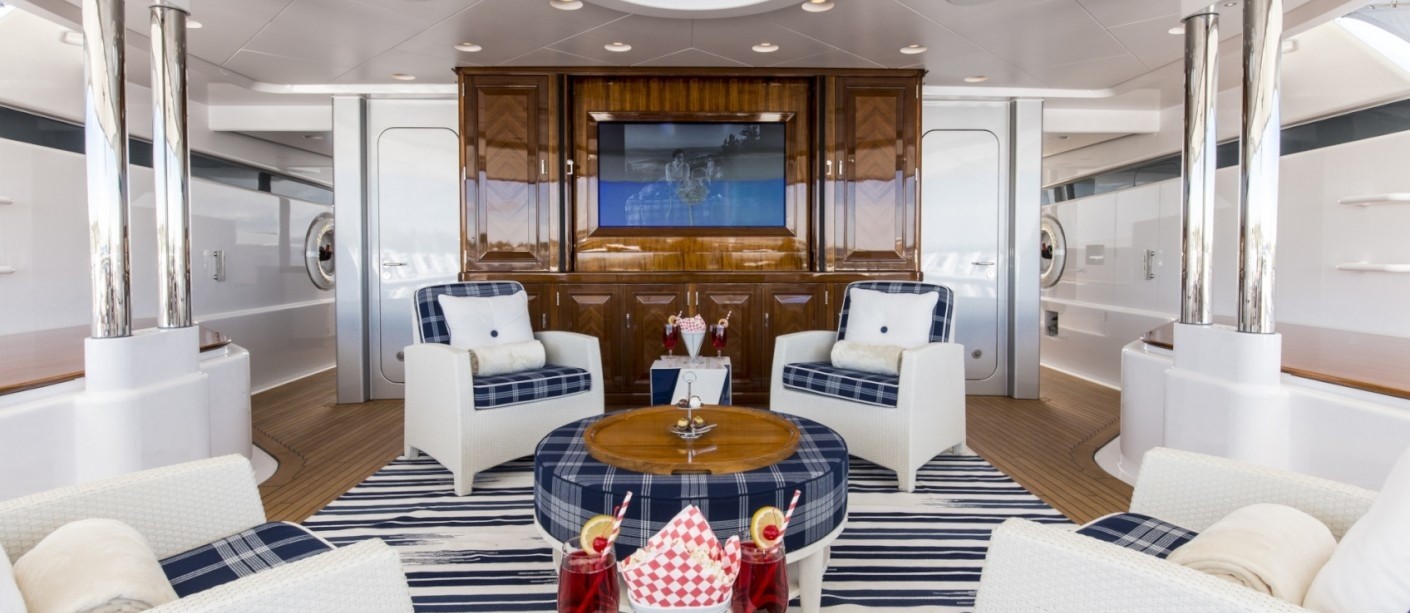 Yacht BLUE MOON by Feadship - seating (2).jpg