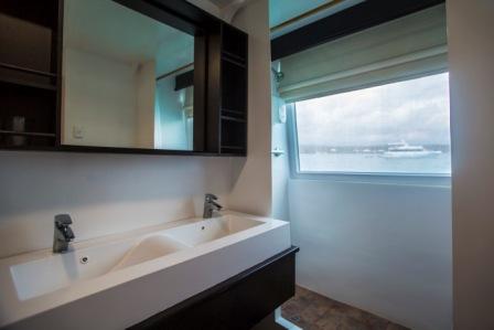 ENSUITE.jpg
