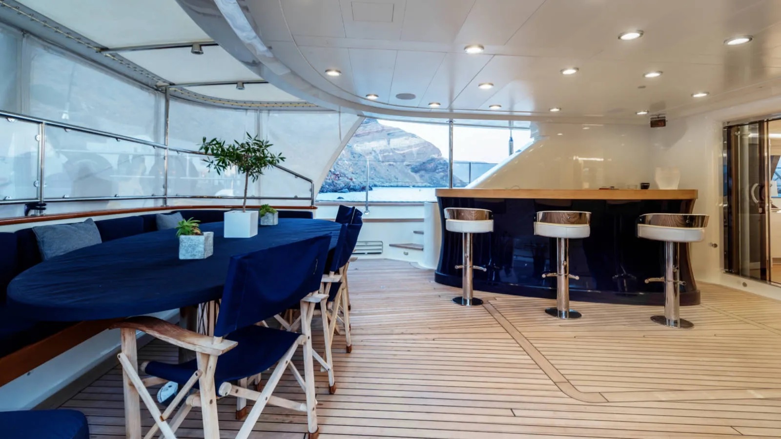 aft deck .jpg