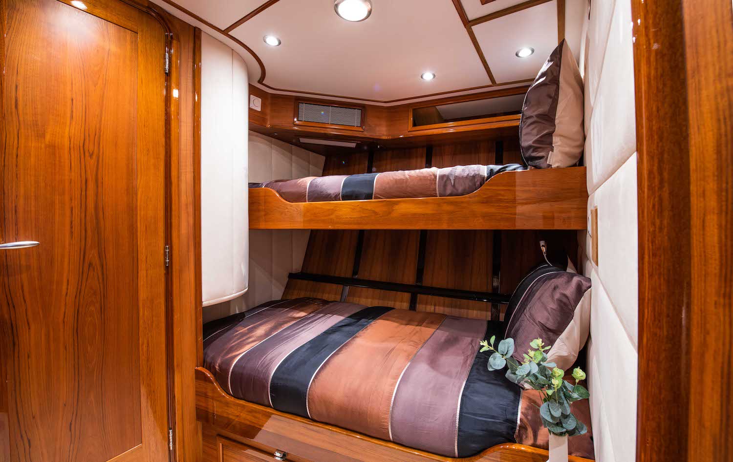 bunk cabin .jpg