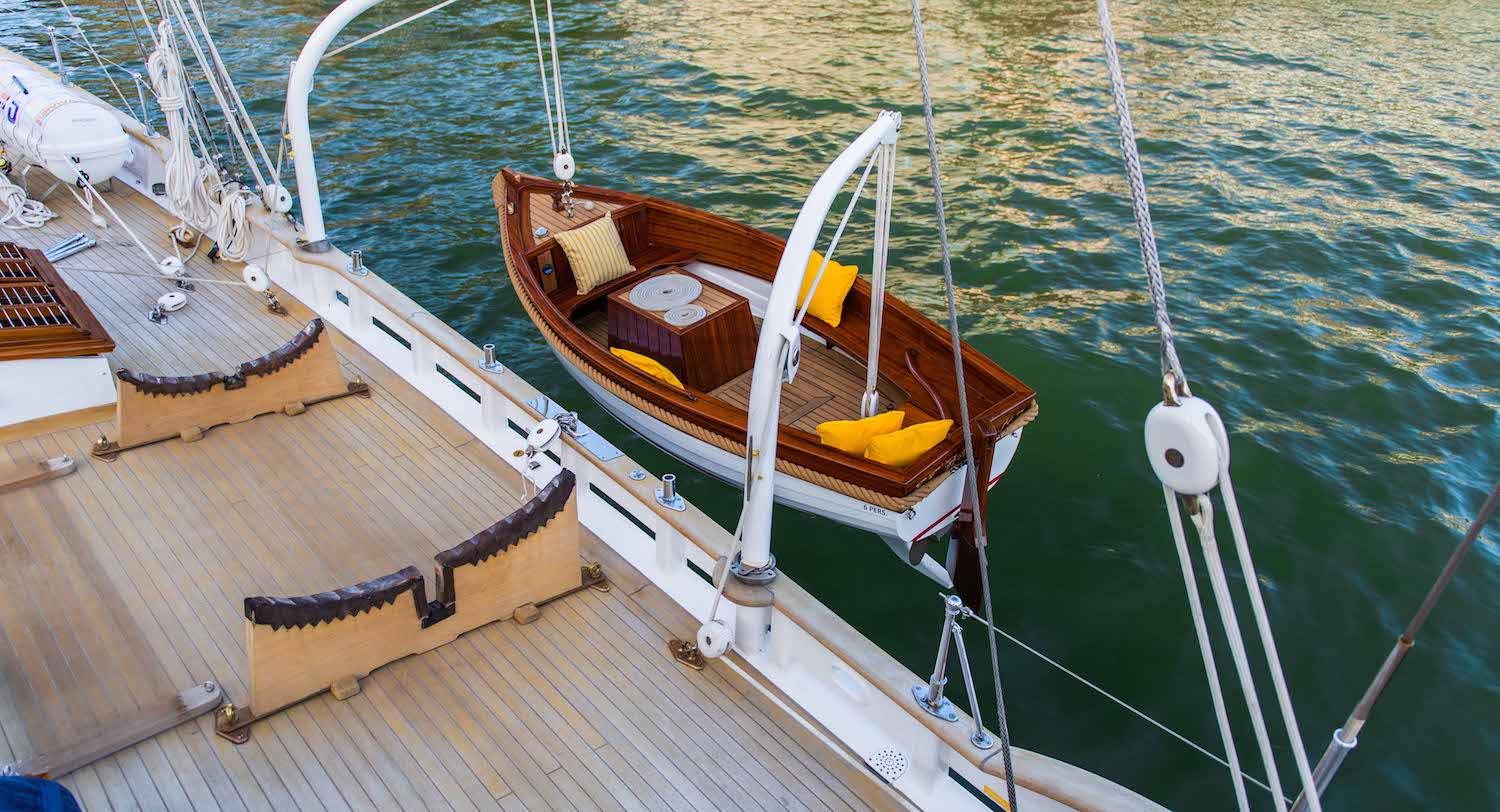 dinghy.jpg