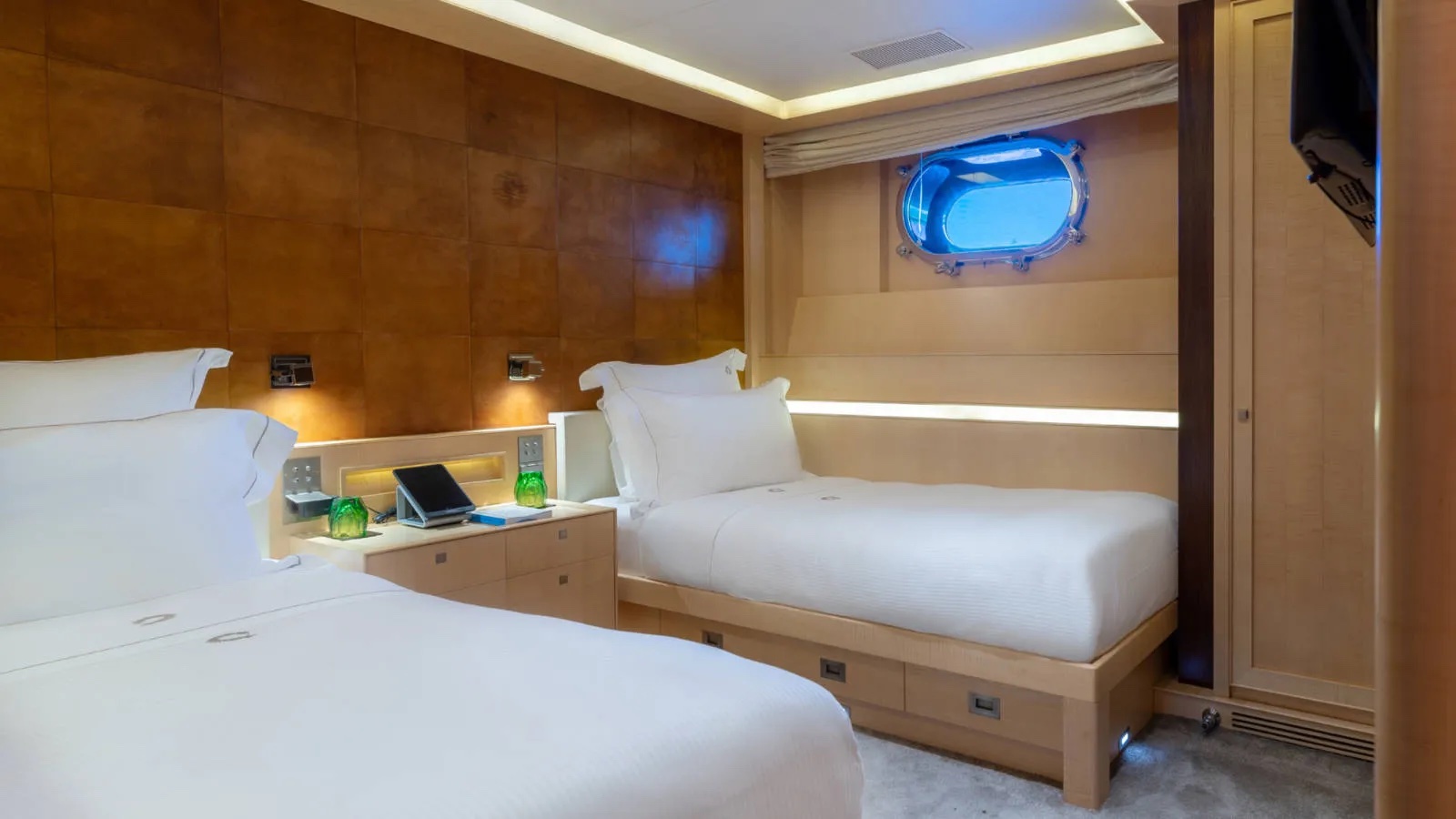 twin cabin.jpg