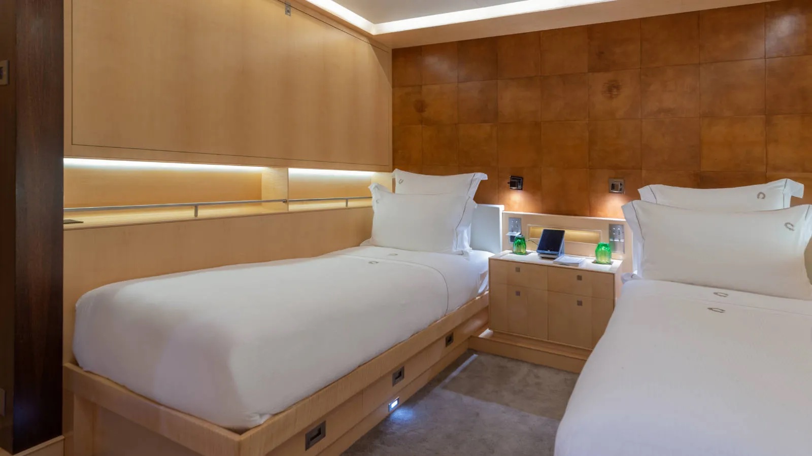 twin guest cabin.jpg