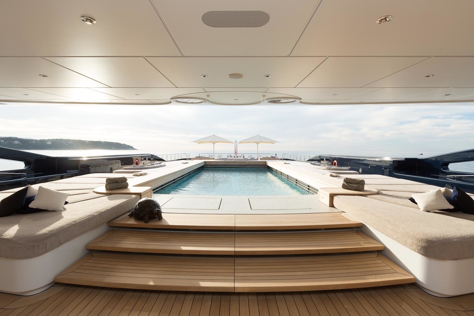 [115m-Yacht-LUNA]-5871-101.jpg