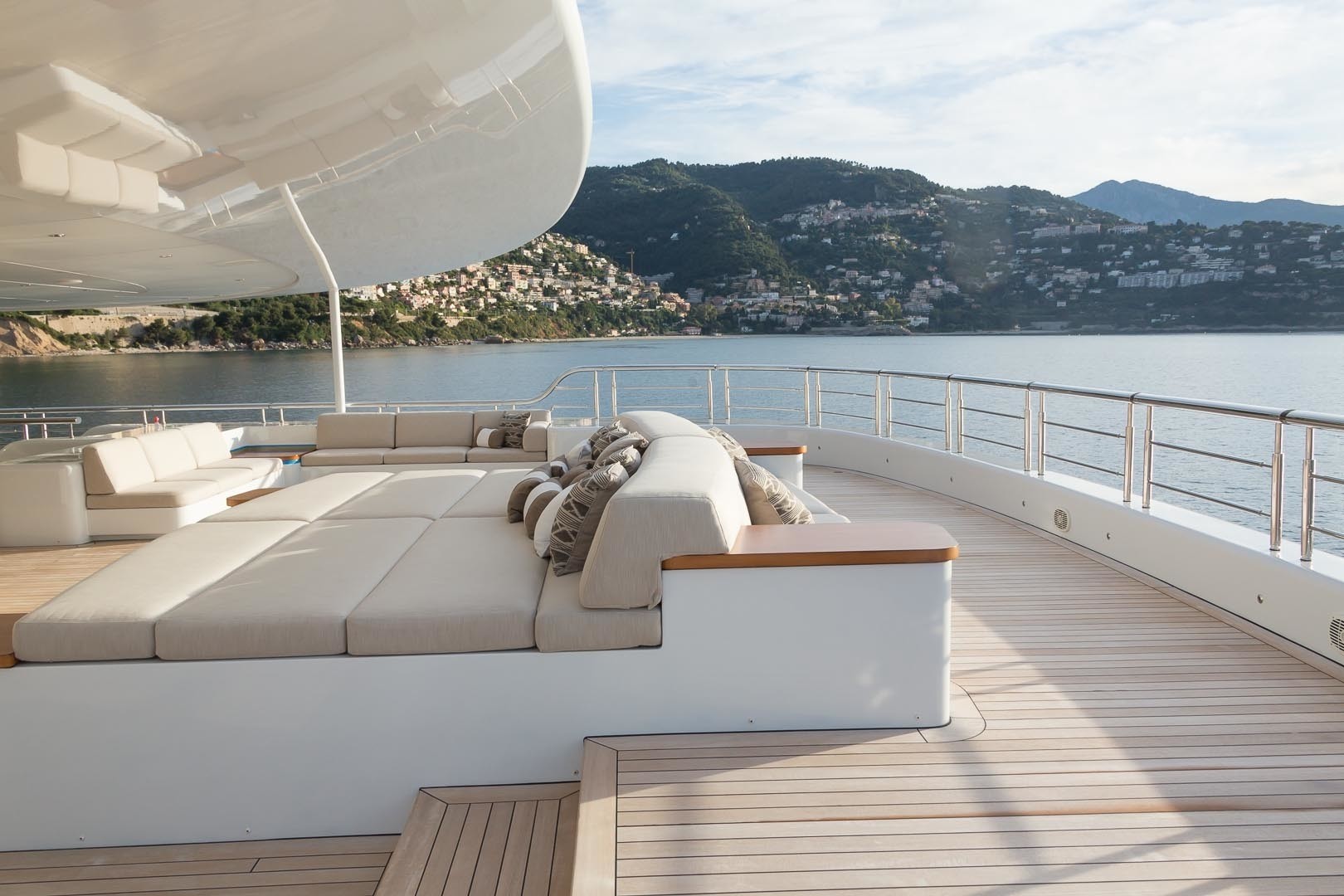 [115m-Yacht-LUNA]-5871-16.jpg