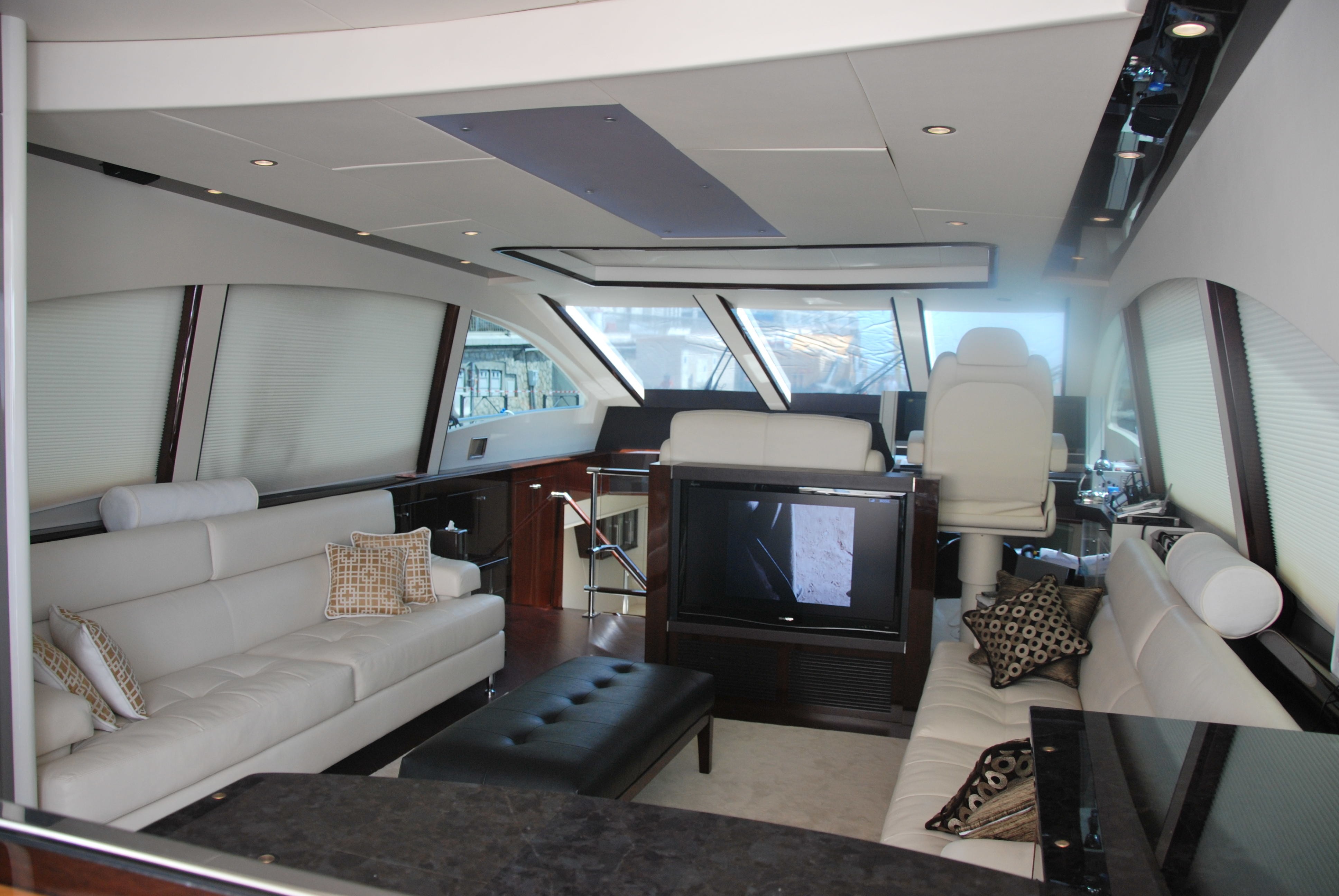 [23m-Yacht-CARBON]-5988-127.jpg