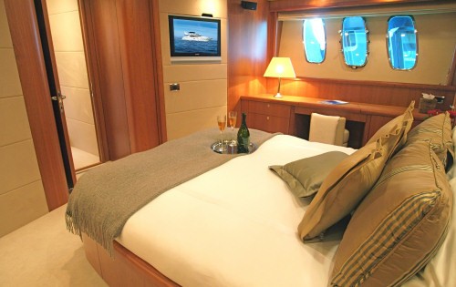 [23m-Yacht-NEW-BEGINNINGS-OF-LONDON]-5947-162.jpg