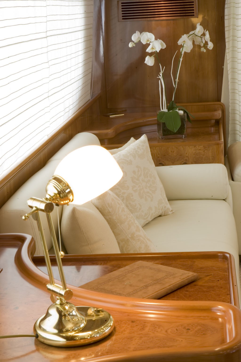 [24m-Yacht-KARYATIS]-5521-76.jpg
