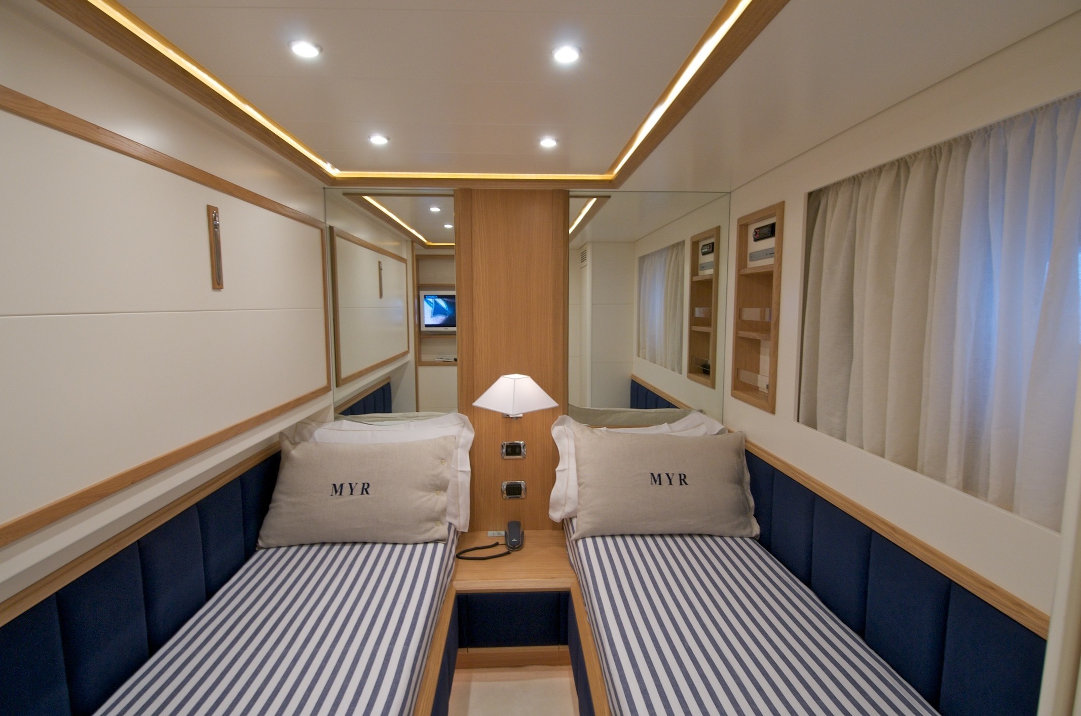 [24m-Yacht-RIVIERA]-5699-176.jpg