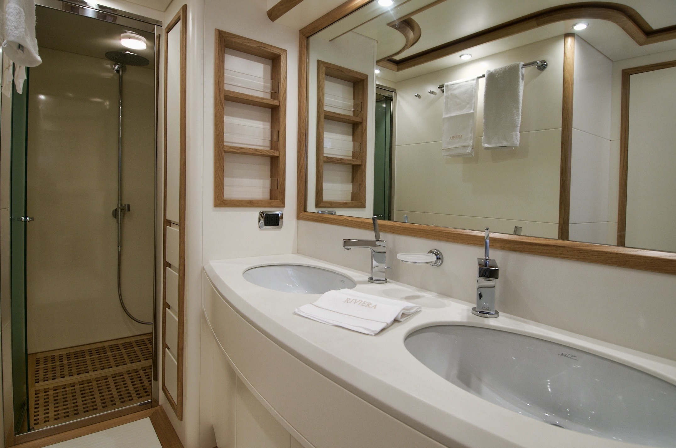 [24m-Yacht-RIVIERA]-5699-179.jpg