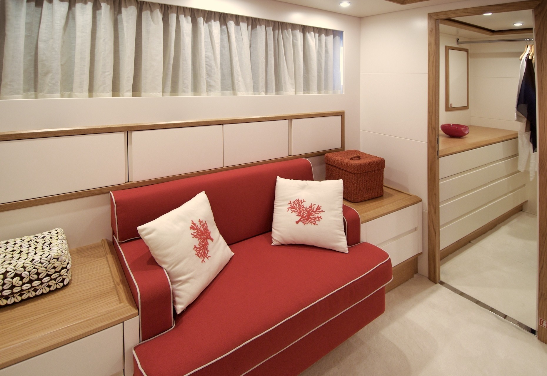 [24m-Yacht-RIVIERA]-5699-31.jpg