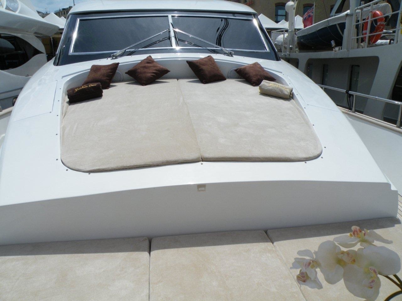 [25m-Yacht-JACKIE-ONE]-5797-177.jpg