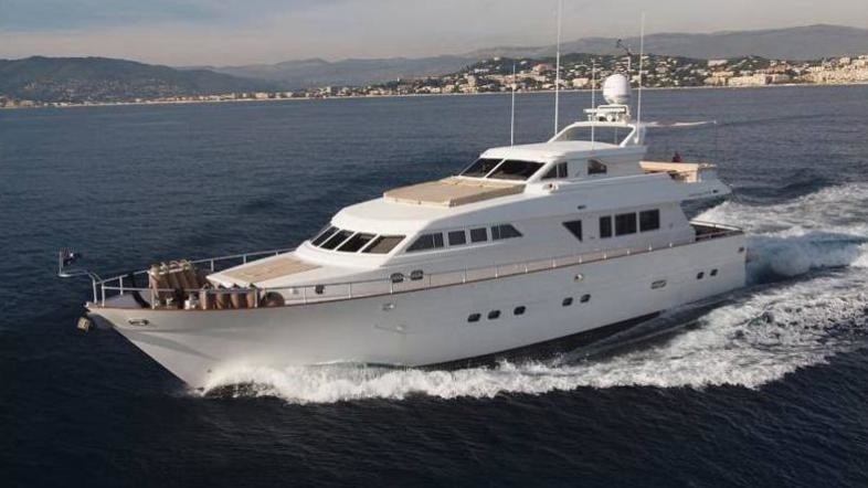 [25m-Yacht-NOON-TEASE]-5799-78.jpg
