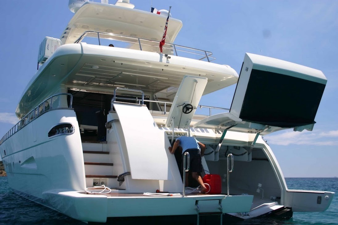 [26m-Yacht-LARMERA]-5899-182.jpg