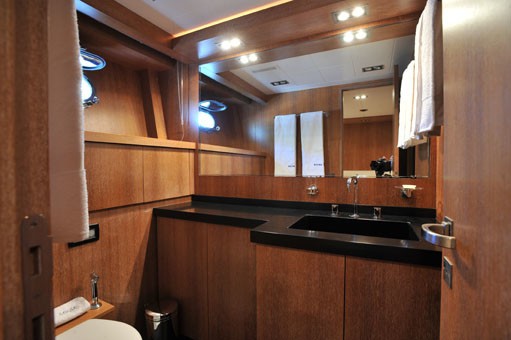 [28m-Yacht-SENSE]-5667-112.jpg