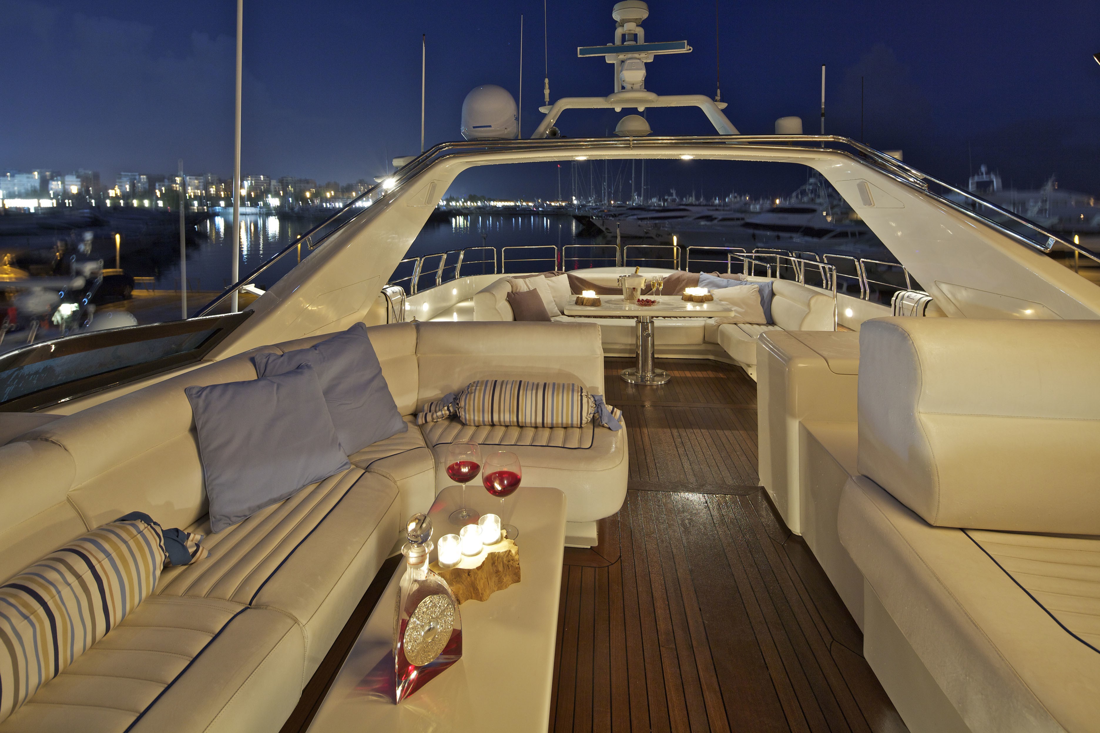 [29m-Yacht-NONI]-5706-125.jpg