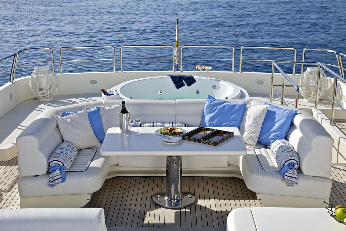[29m-Yacht-NONI]-5706-70.jpg