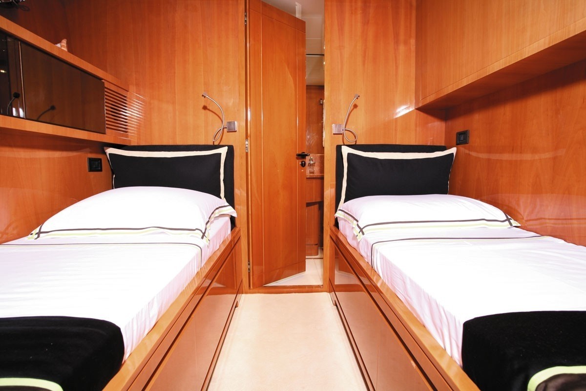 [30m-Yacht-LADY-LUCK]-5367-134.jpg