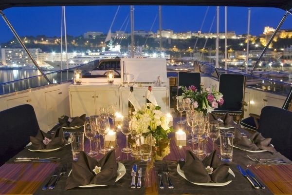 [30m-Yacht-OBSESSION-III]-5769-106.jpg