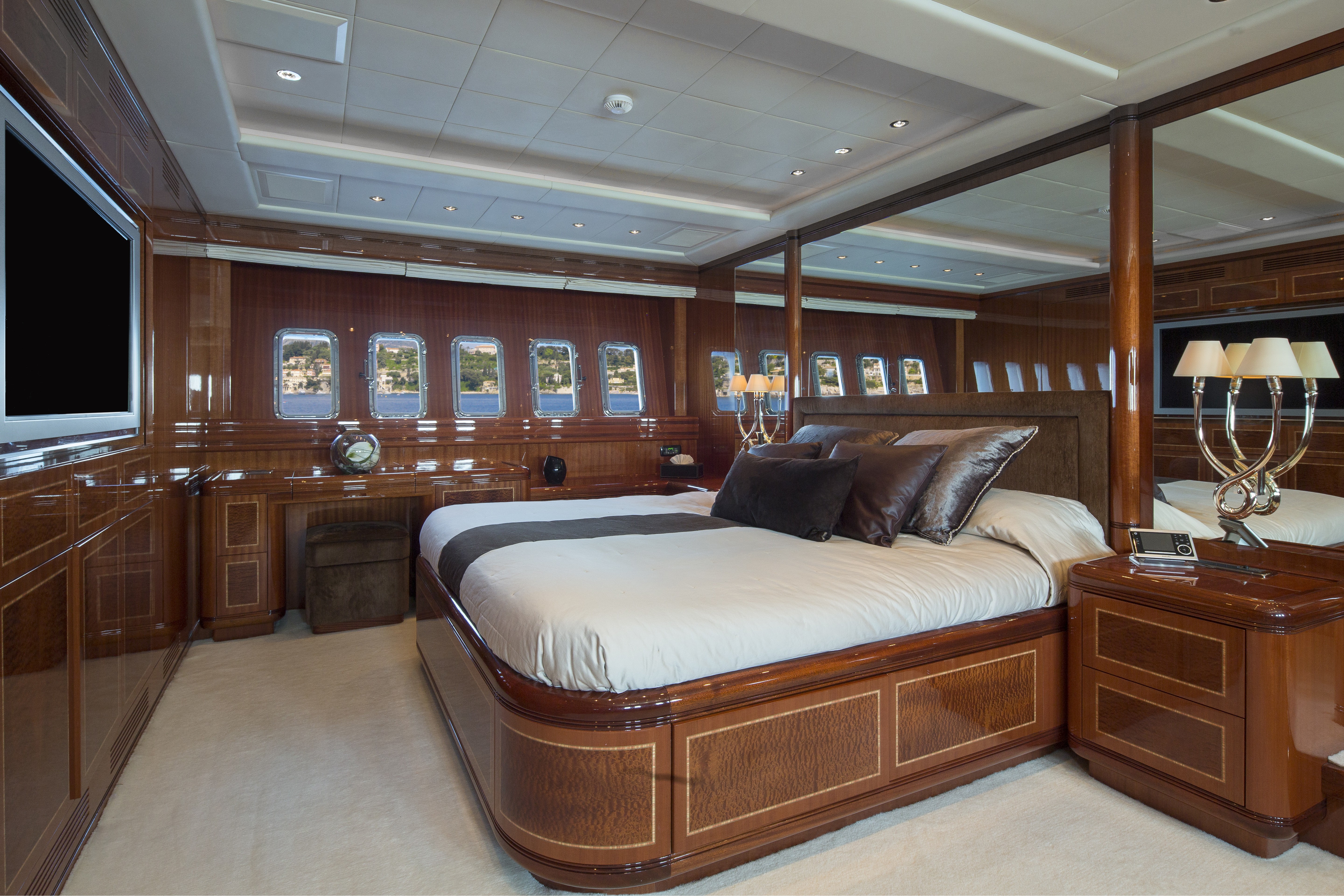 [33m-Yacht-HERCULES-1]-5965-153.jpg