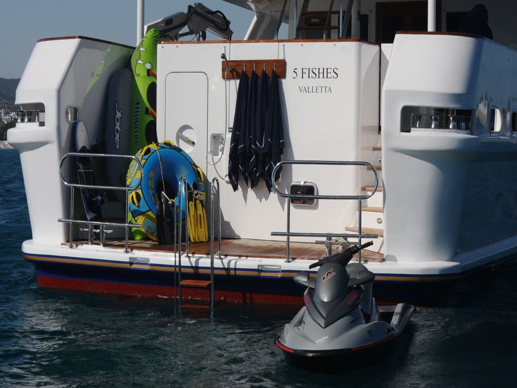 [35m-Yacht-5-FISHES]-5793-138.jpg