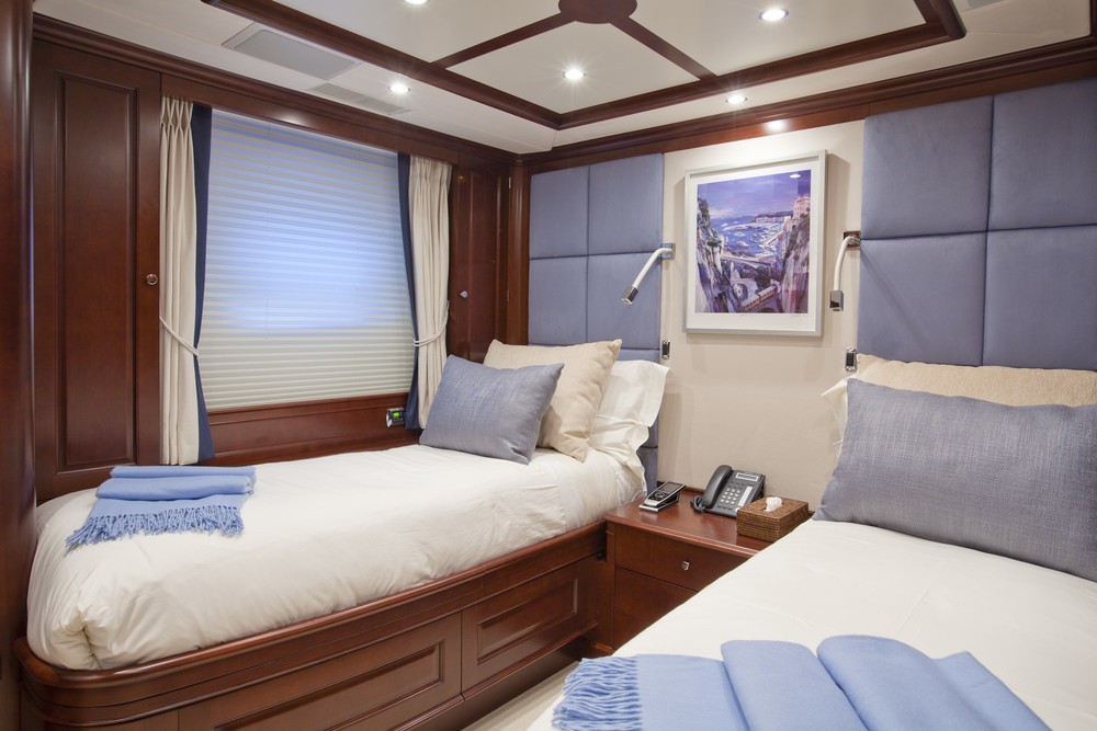 [36m-Yacht-RED-ANCHOR]-5646-41.jpg