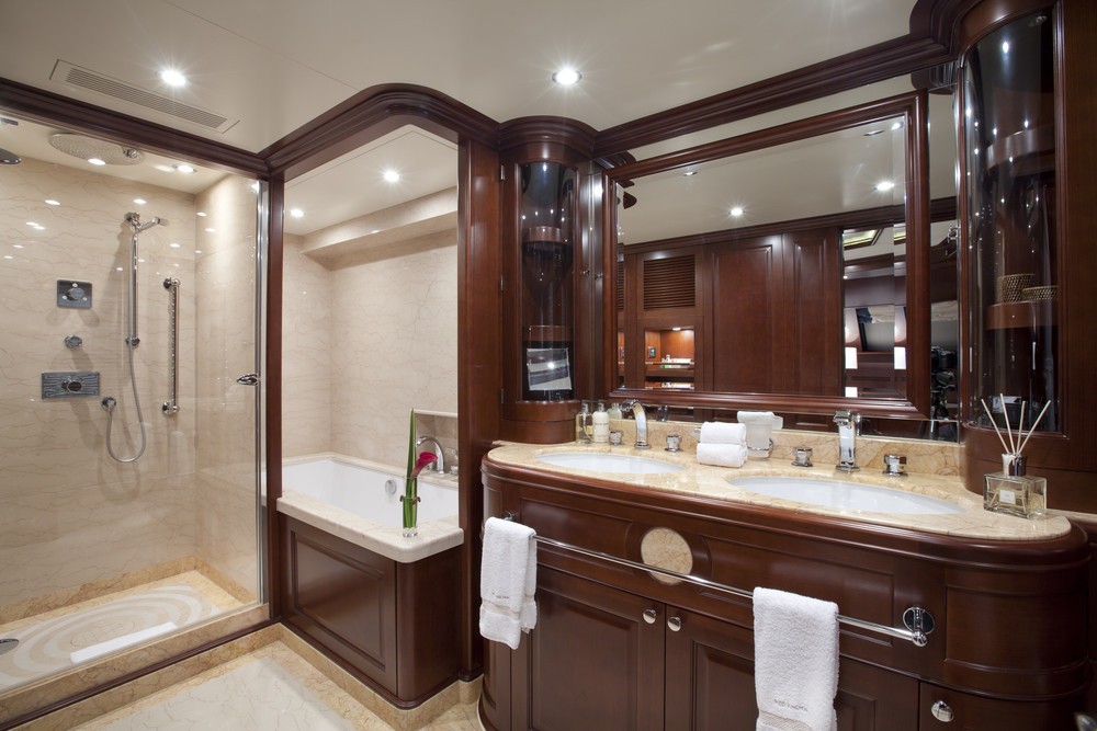 [36m-Yacht-RED-ANCHOR]-5646-66.jpg