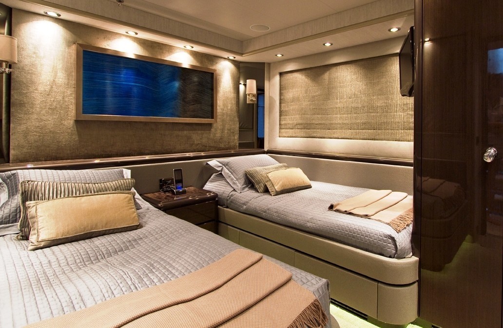 [36m-Yacht-STREGA]-5731-146.jpg