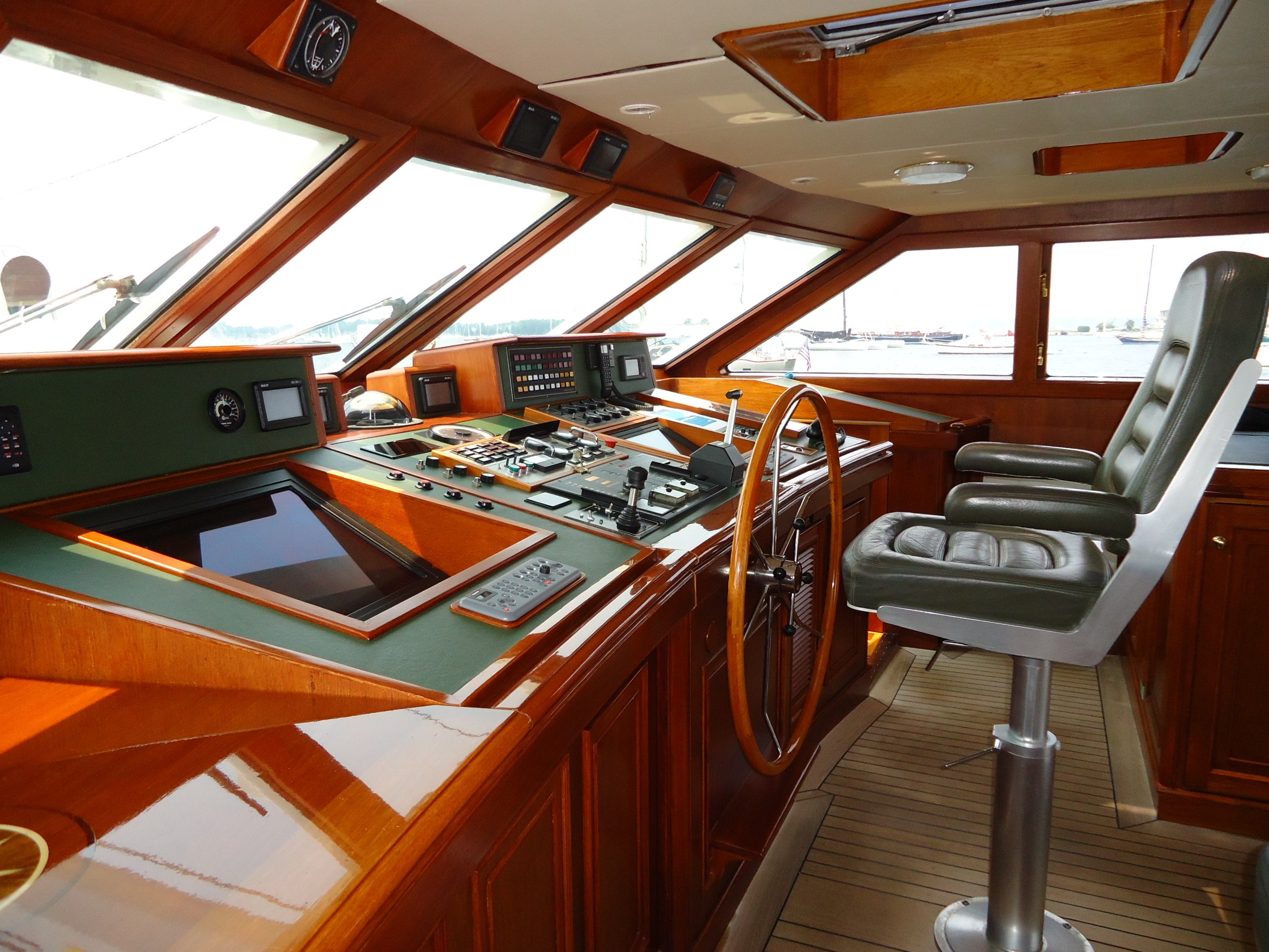 [37m-Yacht-GALILEO-G]-5865-151.jpg
