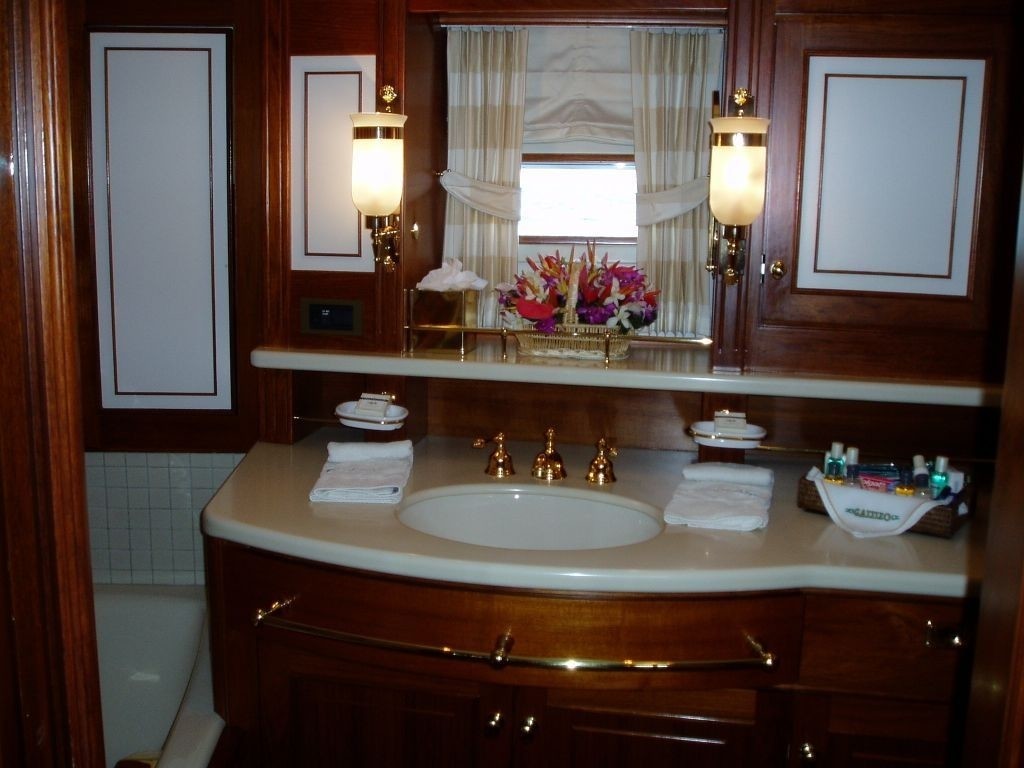 [37m-Yacht-GALILEO-G]-5865-214.jpg