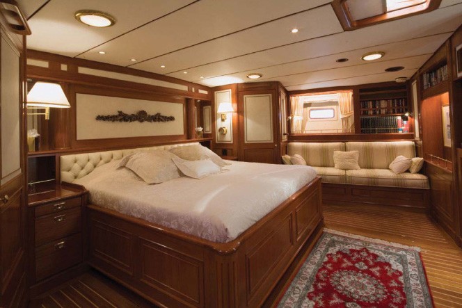 [37m-Yacht-GALILEO-G]-5865-27.jpg