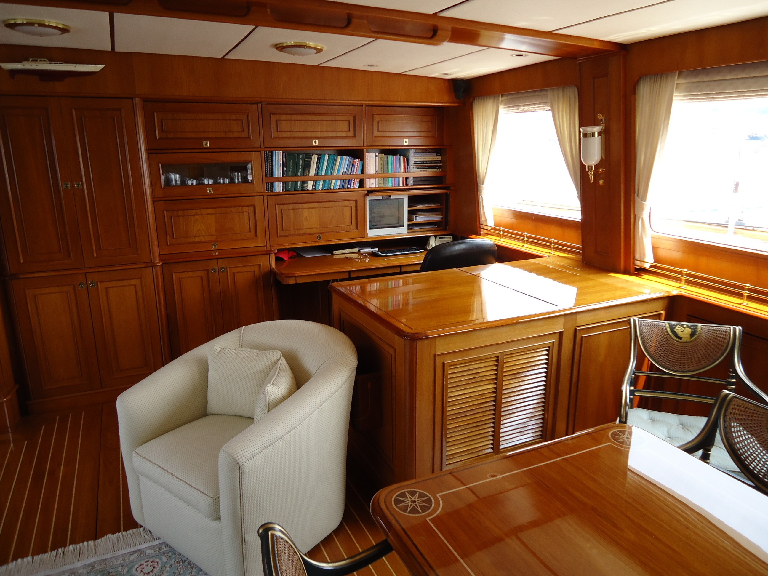 [37m-Yacht-GALILEO-G]-5865-96.jpg
