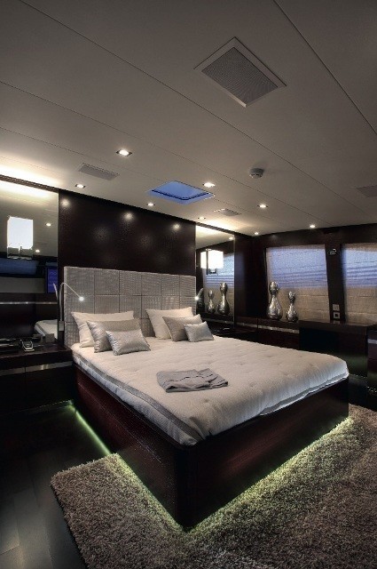 [37m-Yacht-PARENTHESIS]-5692-24.jpg