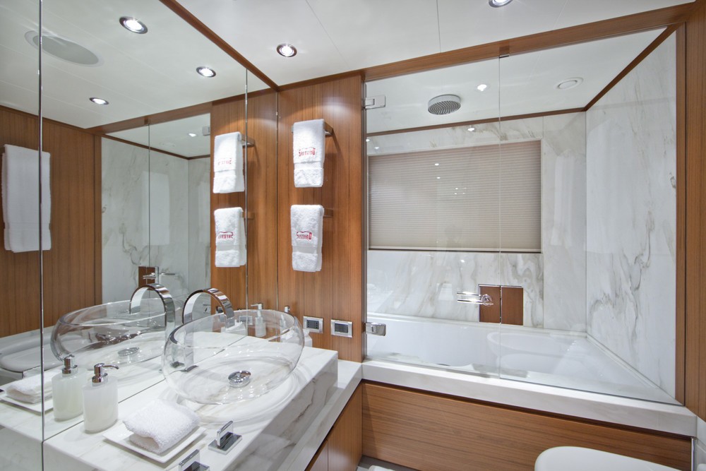 [39m-Yacht-REVELRY]-5658-116.jpg