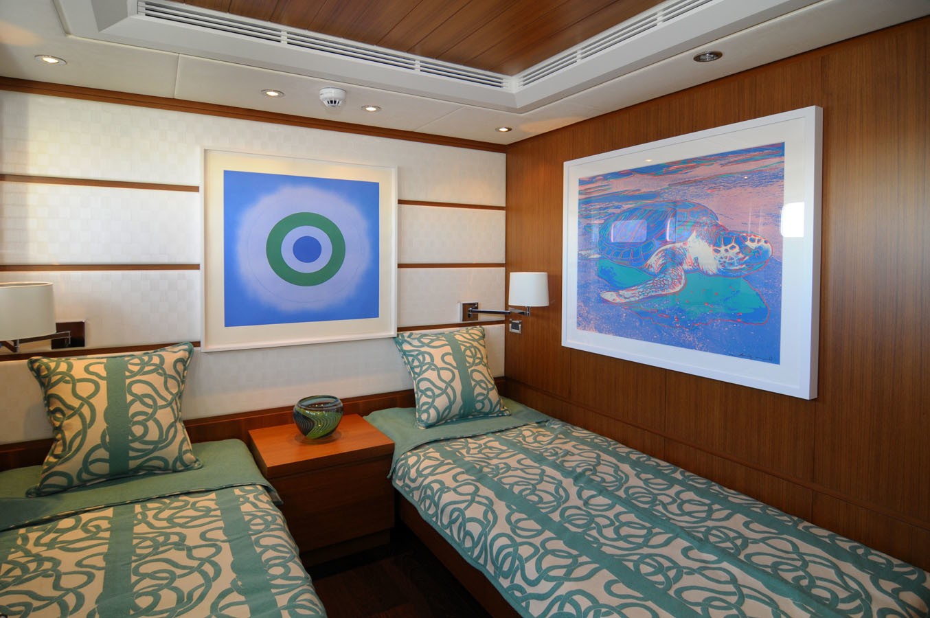 [39m-Yacht-REVELRY]-5658-125.jpg