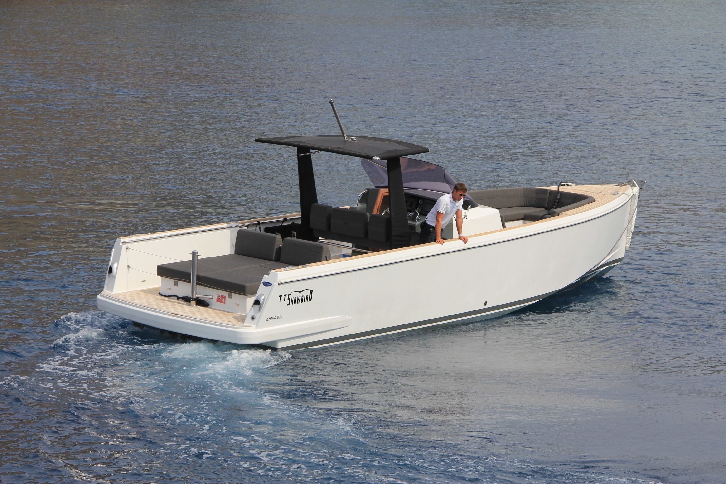 [39m-Yacht-REVELRY]-5658-147.jpg