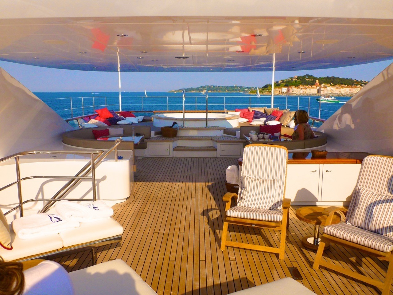 [39m-Yacht-REVELRY]-5658-63.jpg