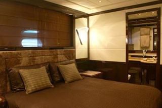[39m-Yacht-VOYAGE]-5673-176.jpg