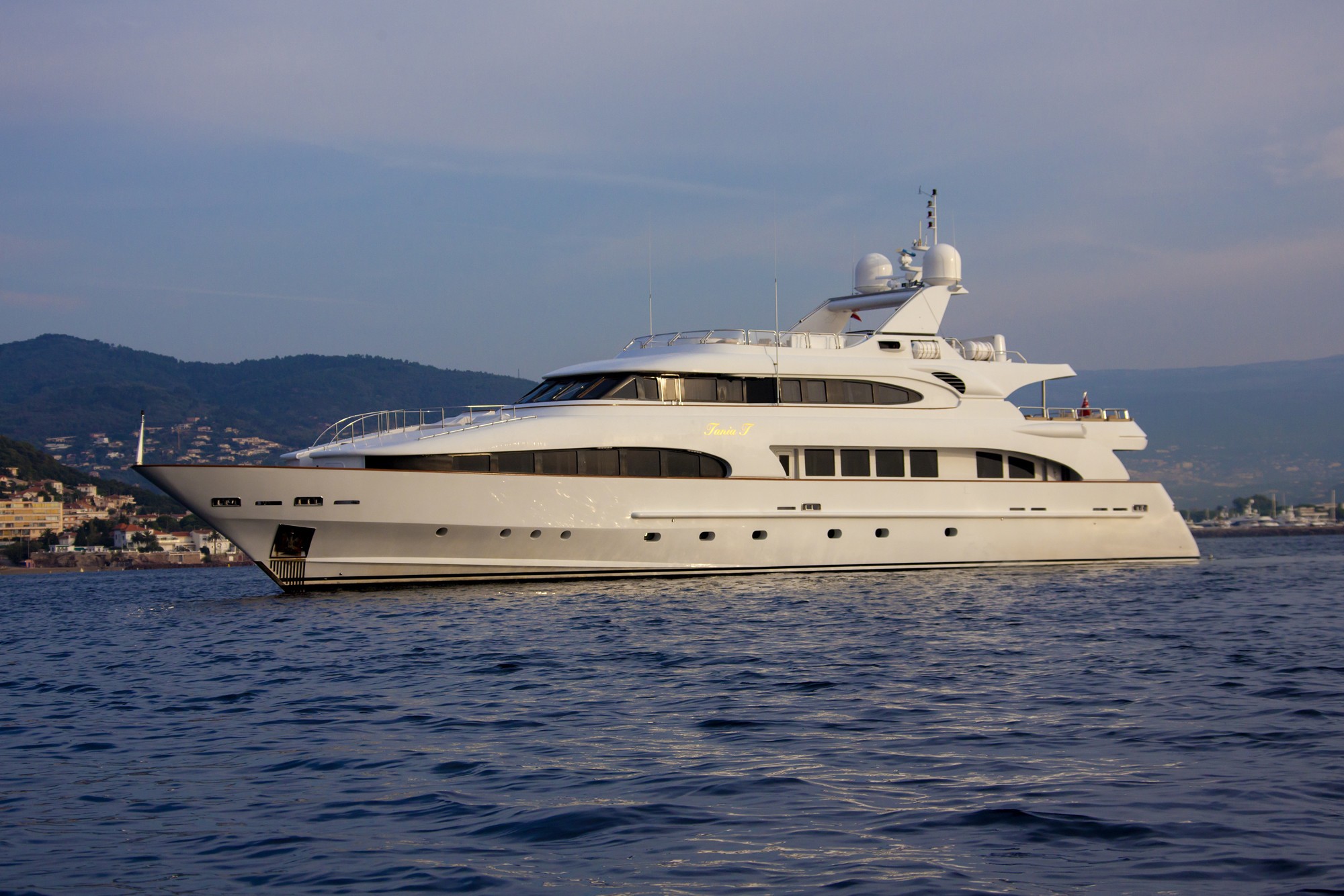[41m-Yacht-TANIA-T]-5735-86.jpg
