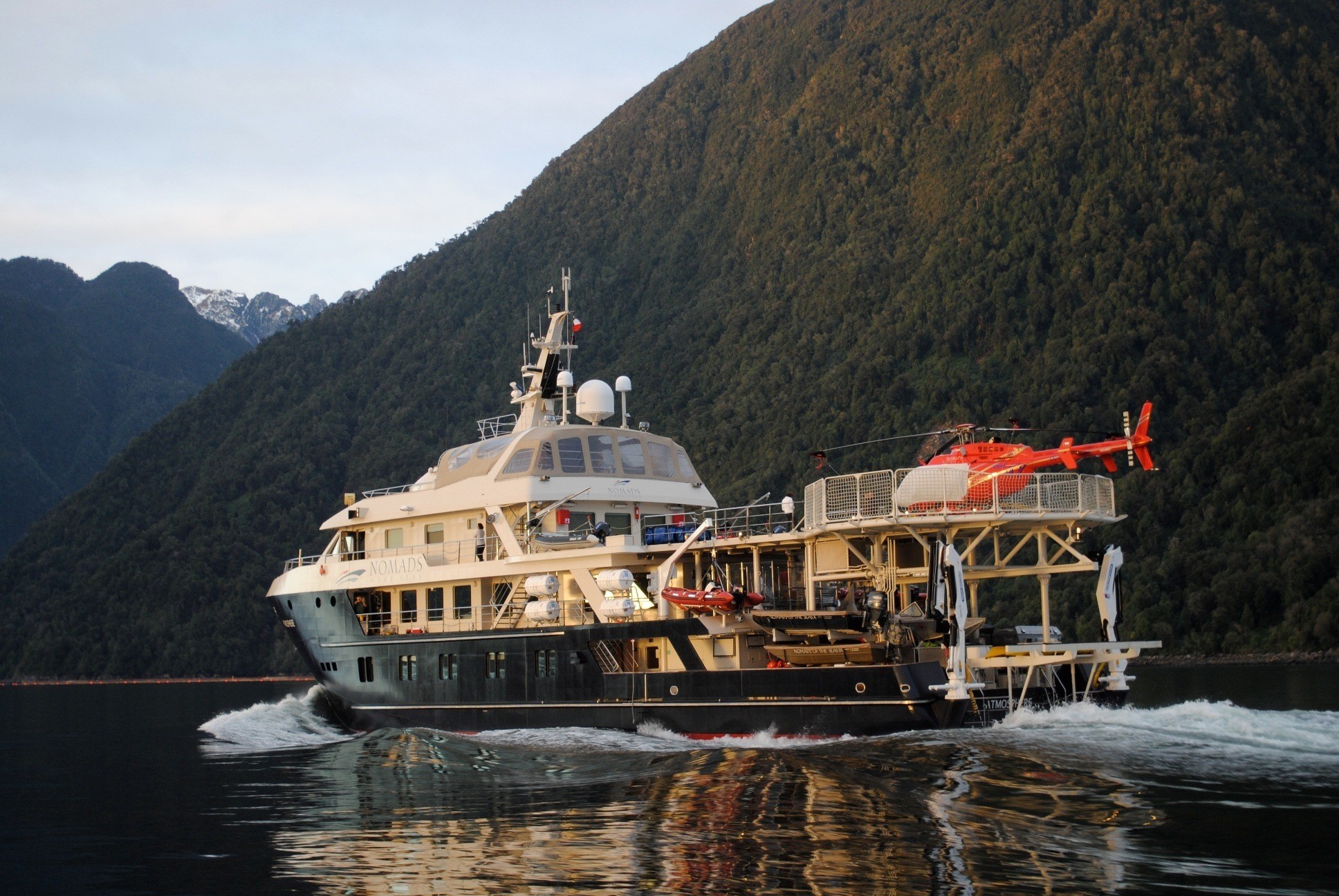 [45m-Yacht-ATMOSPHERE]-5648-134.jpg