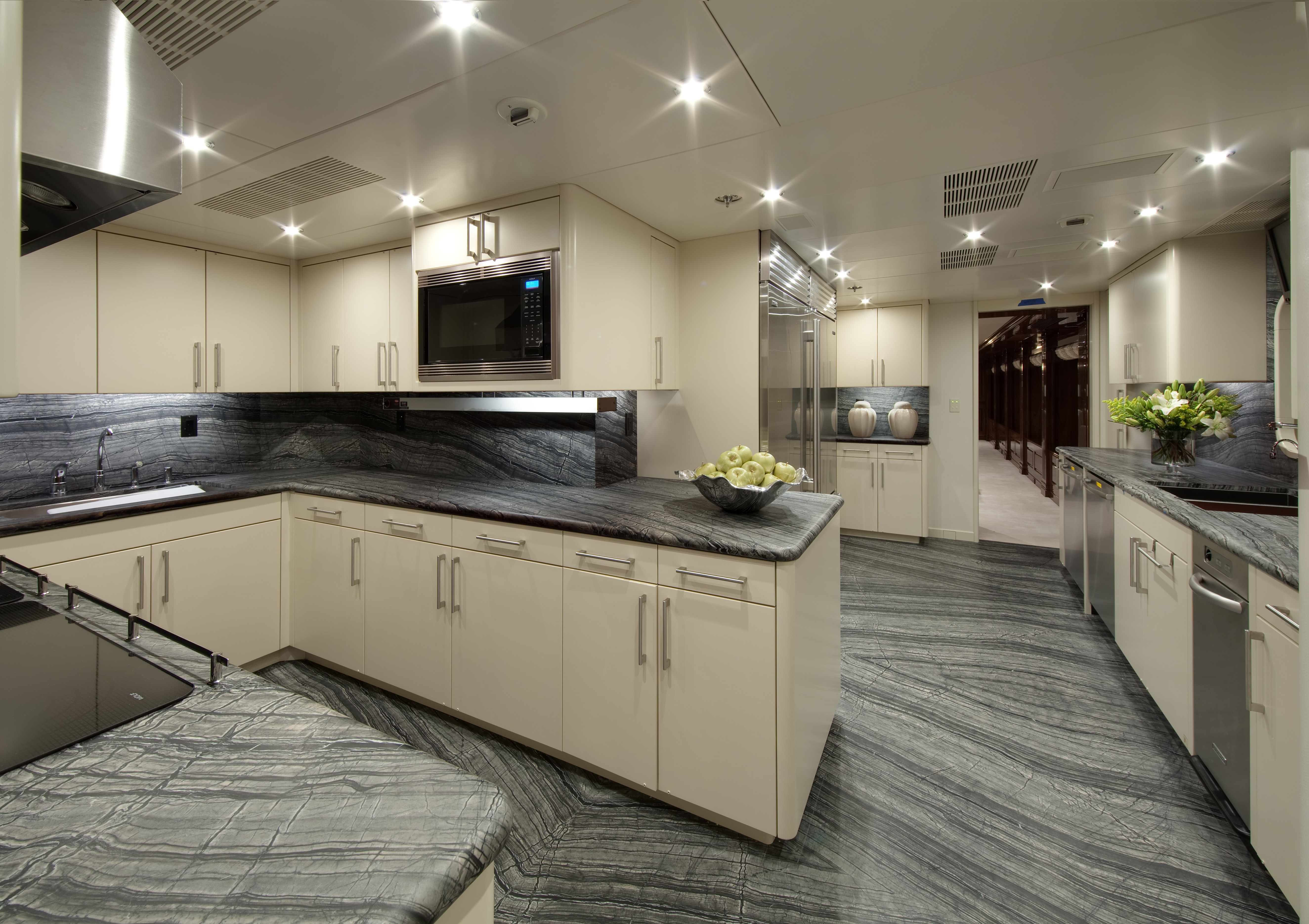 [49m-Yacht-REMEMBER-WHEN]-5643-219.jpg