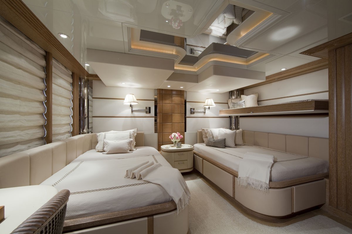 [54m-Yacht-HUNTRESS-II]-5647-150.jpg