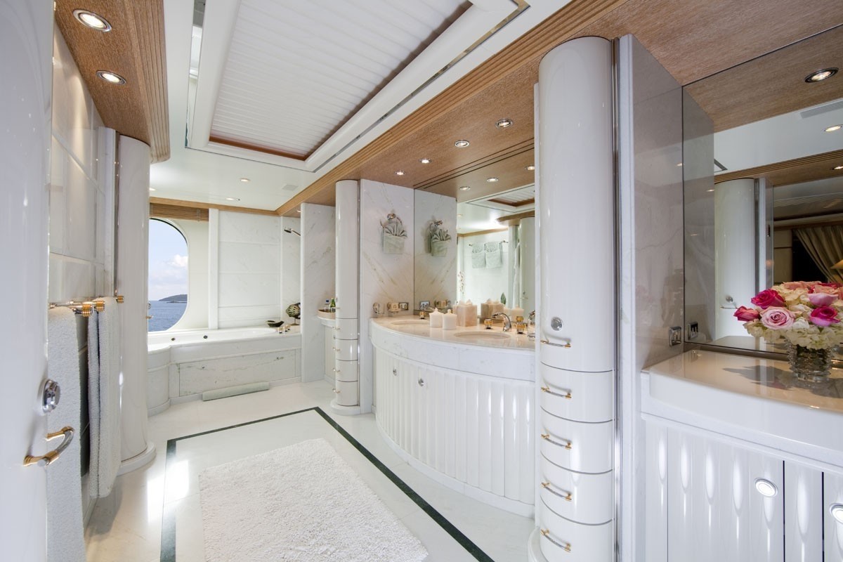 [54m-Yacht-HUNTRESS-II]-5647-174.jpg